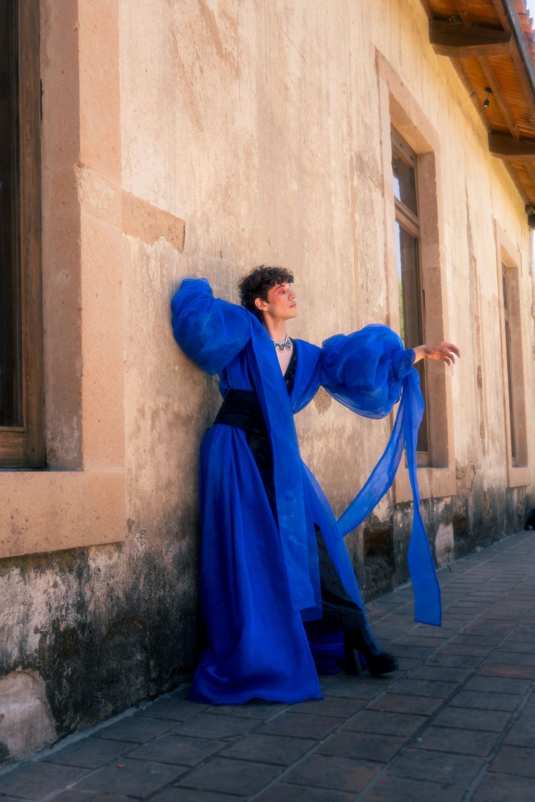 Cobalt blue coat, turned pose